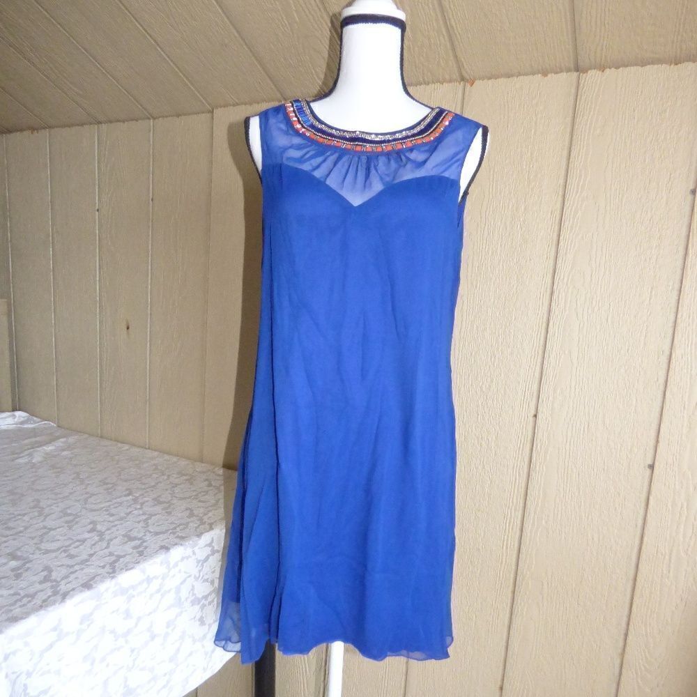 City Studio Junior’s Beaded Neckline Shift Dress M